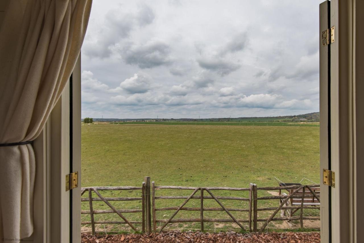 Romney Marsh Huts By Bloom Stays Ashford  Exterior photo